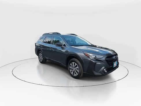 Used 2023 Subaru Outback Premium AWD/4WD image 2