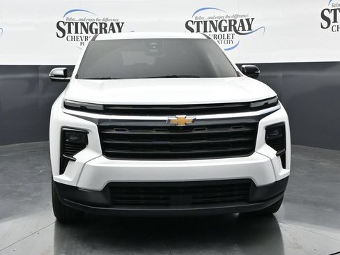 Certified 2024 Chevrolet Traverse LS FWD image 2