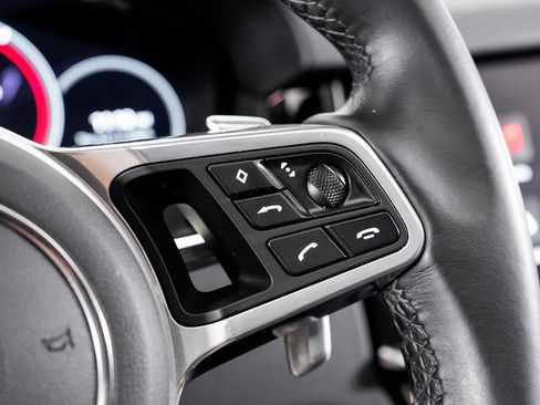 Used 2023 Porsche Cayenne image 15