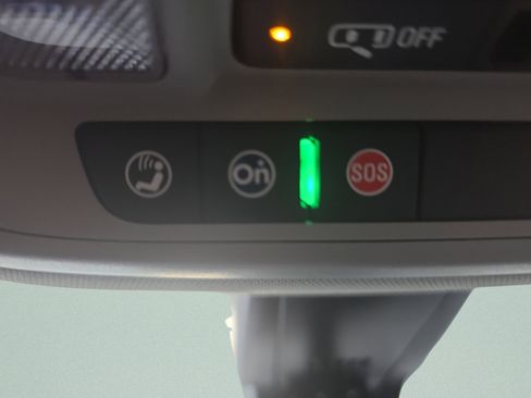 Used 2023 GMC Acadia SLE w/ Driver Convenience Package image 38