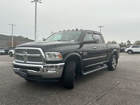 Used 2018 RAM 2500 Laramie image 2