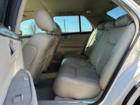 Used 2011 Cadillac DTS Luxury image 13