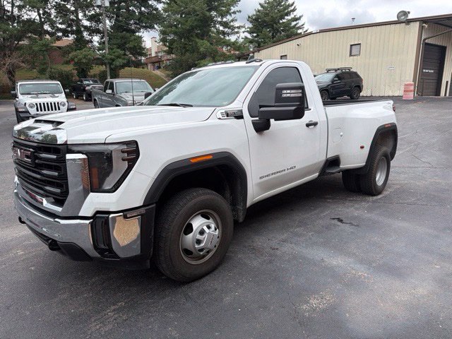 Used 2024 GMC Sierra 3500 Pro w/ 1SA Pro Safety Plus Package AWD/4WD image 10