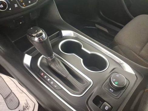 Used 2020 Chevrolet Traverse LT w/ LPO, Floor Liner Package AWD/4WD image 21
