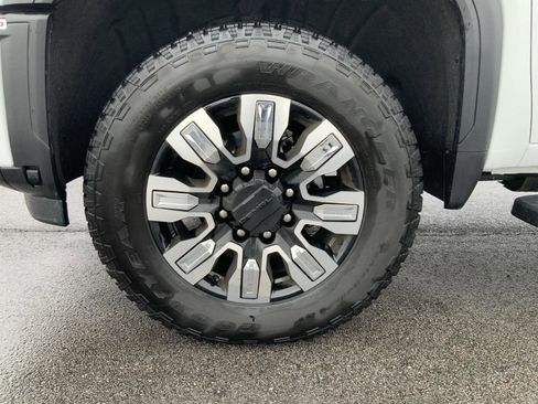 Used 2025 GMC Sierra 2500 Denali image 25