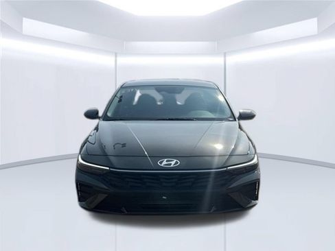 New 2026 Hyundai Elantra SE FWD image 11