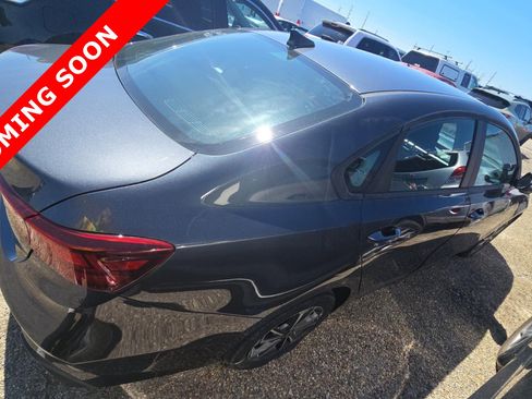 Used 2024 Kia Forte LXS image 4