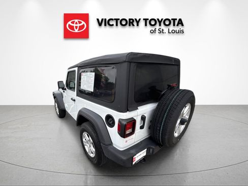 Used 2021 Jeep Wrangler Sport AWD/4WD image 5