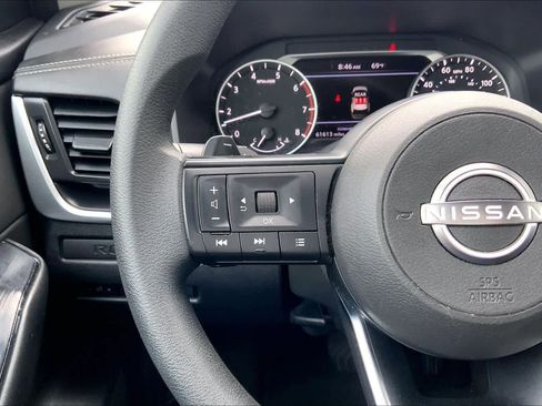 Used 2024 Nissan Rogue S FWD image 22
