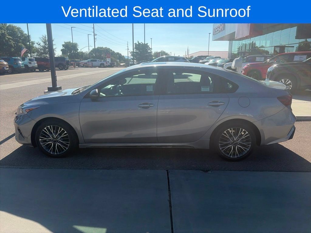 Used 2023 Kia Forte GT-Line w/ GT-Line Premium Package FWD image 8