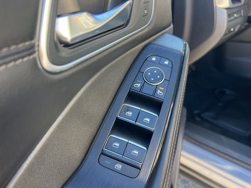 Used 2021 Nissan Rogue SL w/ Premium Package image 11