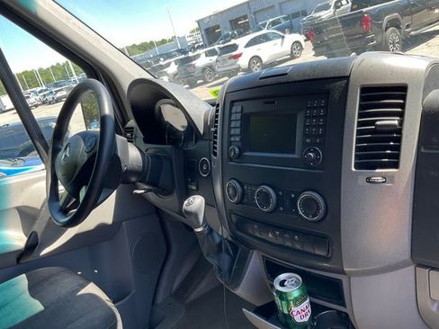 Used 2014 Mercedes-Benz Sprinter 2500 image 11
