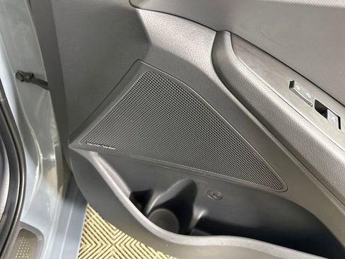 Used 2021 Hyundai Ioniq Limited image 29