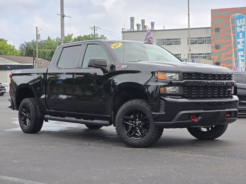 Used 2021 Chevrolet Silverado 1500 Custom Trail Boss w/ LPO, Dark Essentials Package AWD/4WD image 2