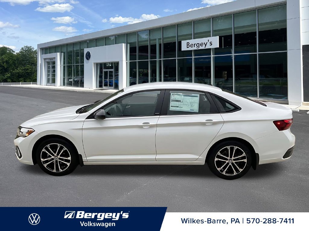 Certified 2023 Volkswagen Jetta Sport FWD image 5