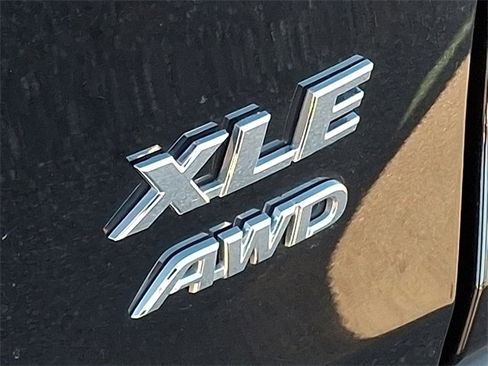 Used 2023 Toyota RAV4 XLE image 27