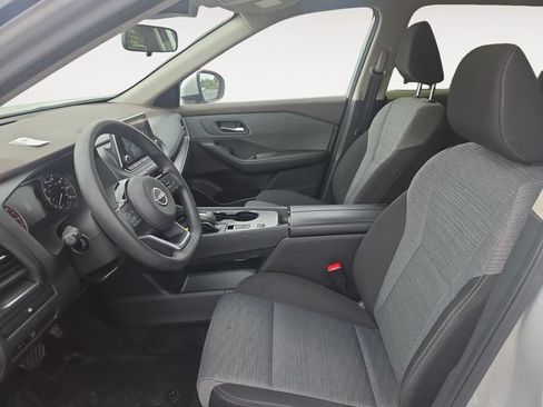 Used 2023 Nissan Rogue SV FWD image 9