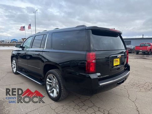 Used 2020 Chevrolet Suburban Premier w/ Premier Plus Edition image 7