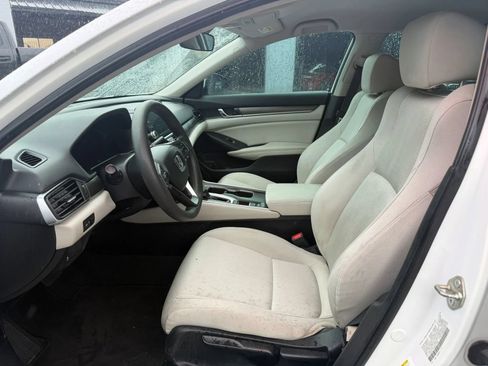 Used 2018 Honda Accord LX image 8