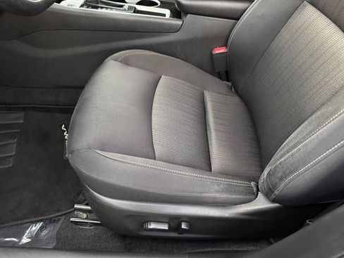 Used 2024 Nissan Altima 2.5 SV image 35