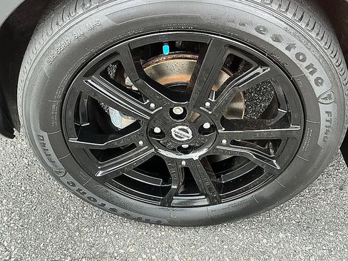 Certified 2020 Nissan Kicks SR w/ SR Premium Package FWD image 10