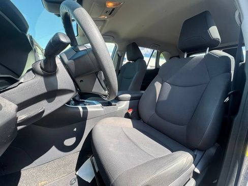 Used 2019 Toyota RAV4 LE w/ Carpet Mat Package AWD/4WD image 11