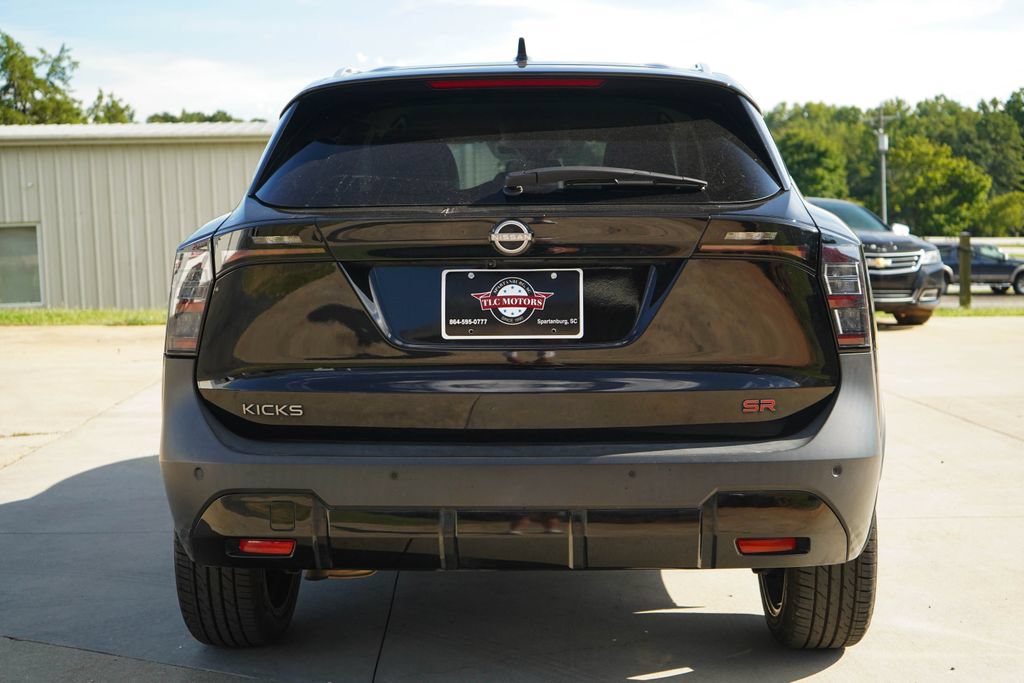 Used 2025 Nissan Kicks SR FWD image 19