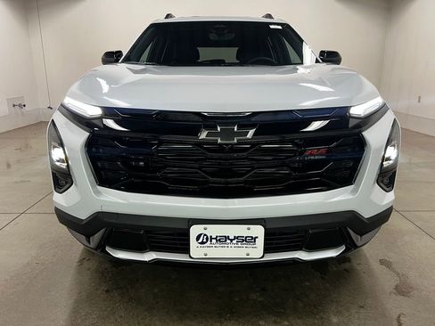New 2026 Chevrolet Equinox RS w/ Convenience Package III AWD/4WD image 9