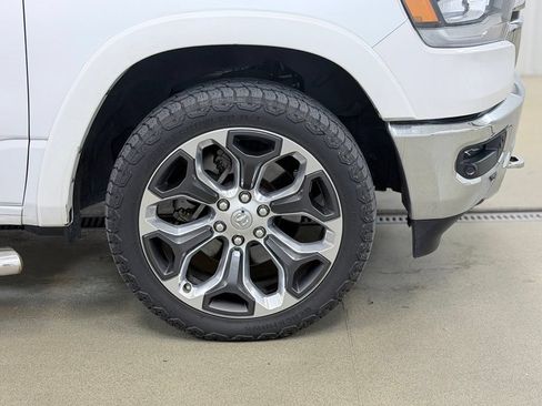 Used 2019 RAM 1500 Laramie AWD/4WD image 4