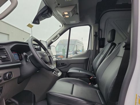 New 2026 Ford Transit 250 148 Medium Roof image 16