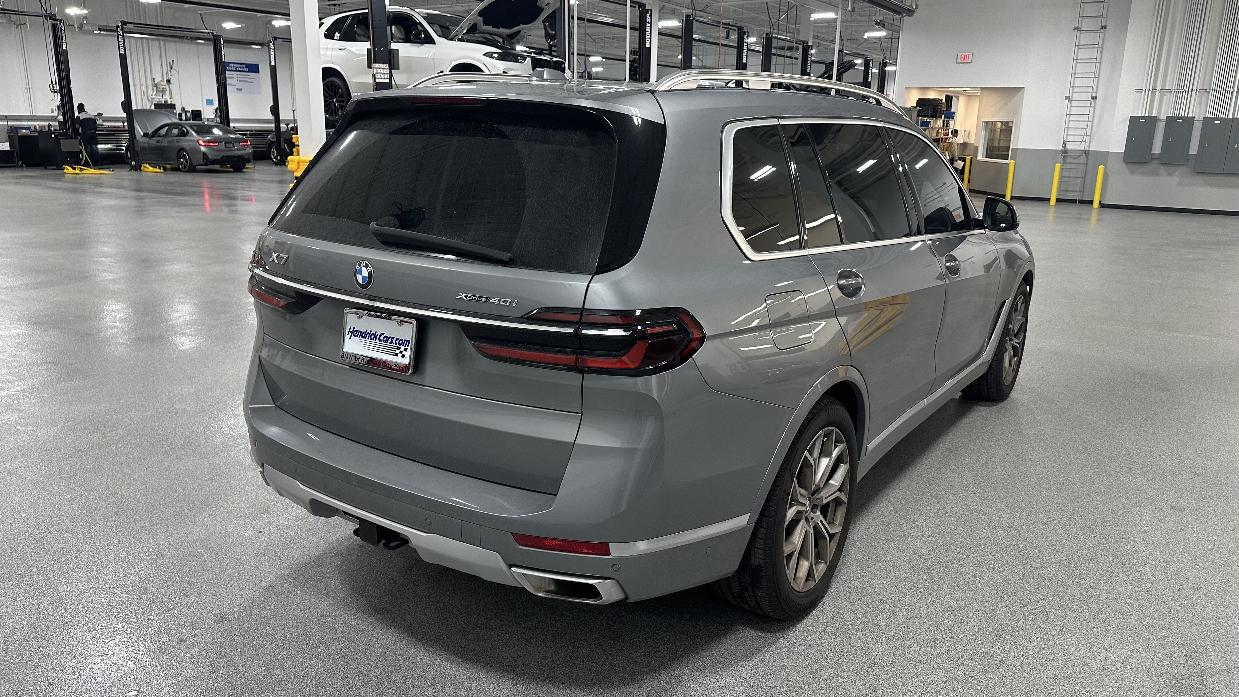 Certified 2024 BMW X7 xDrive40i w/ Premium Package AWD/4WD image 10