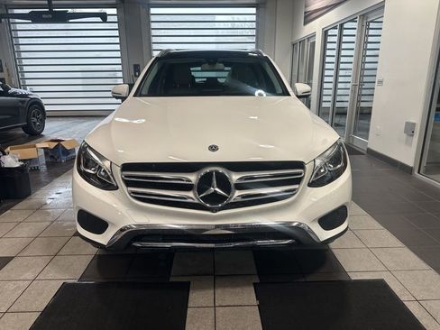 Used 2018 Mercedes-Benz GLC 300 image 2