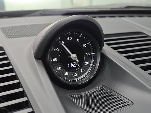 Certified 2025 Porsche 911 Carrera RWD image 21