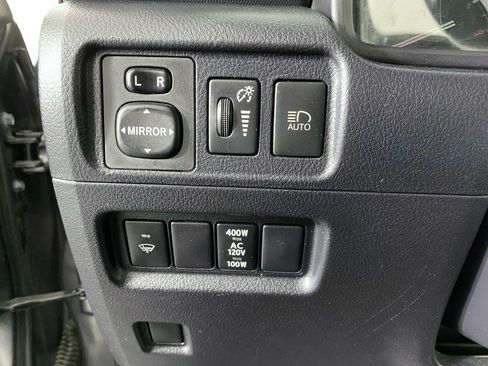 Used 2020 Toyota 4Runner Venture AWD/4WD image 22