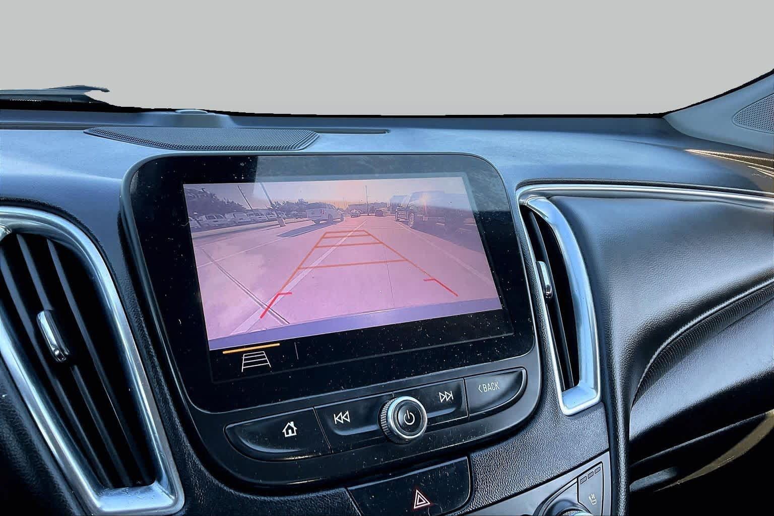 Used 2020 Chevrolet Malibu Premier FWD image 24