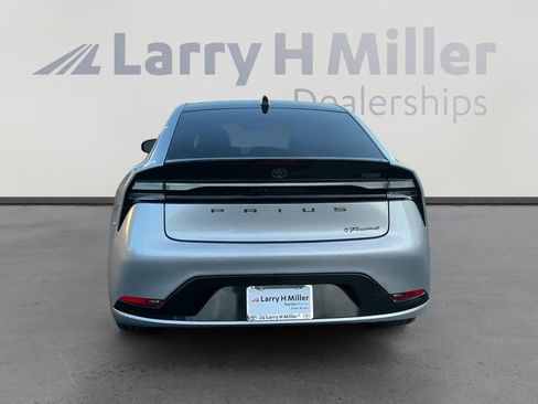 Used 2024 Toyota Prius Prime Premium image 4