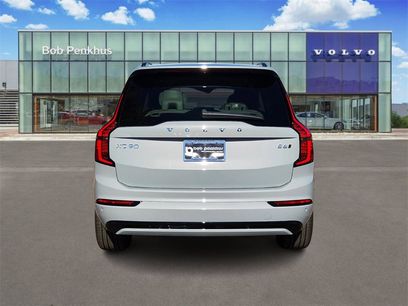 New 2026 Volvo XC90 B6 Ultra w/ Lounge Package
