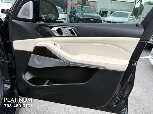 Used 2019 BMW X5 xDrive50i w/ M Sport Package AWD/4WD image 20