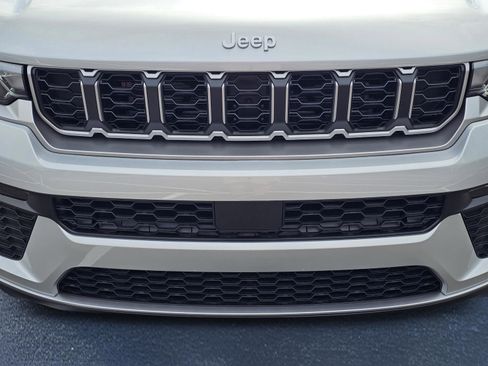 New 2026 Jeep Grand Cherokee L Limited RWD image 3