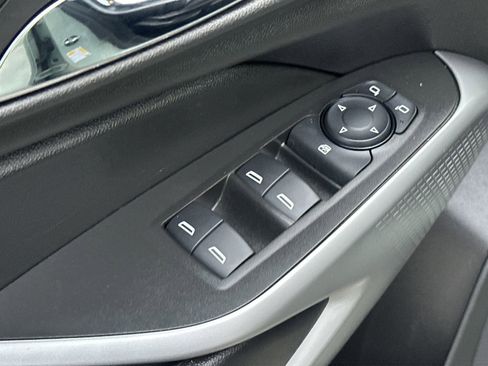 Certified 2024 Chevrolet Trax RS w/ Driver Confidence Package image 15