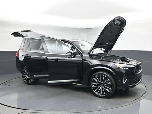 New 2026 Volvo XC90 B6 Plus w/ Protection Package Premier AWD/4WD image 54