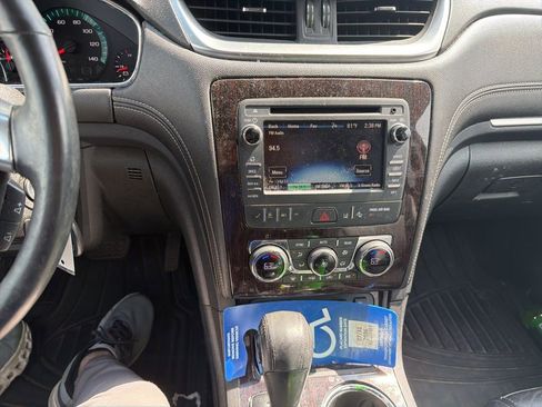 Used 2017 Chevrolet Traverse Premier image 11