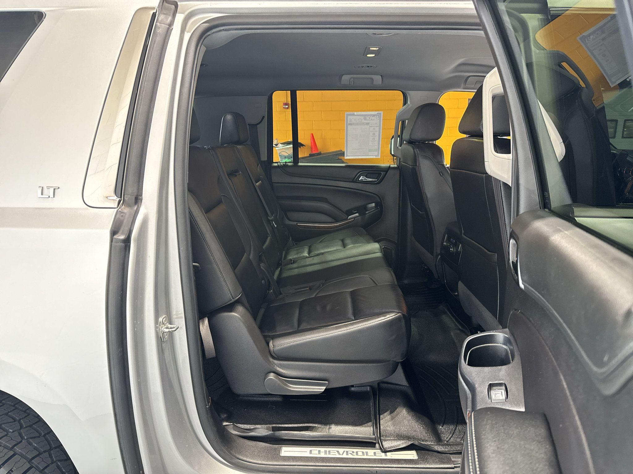 Used 2020 Chevrolet Suburban LT AWD/4WD image 20