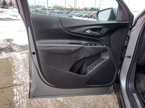 Used 2024 Chevrolet Equinox Premier image 19