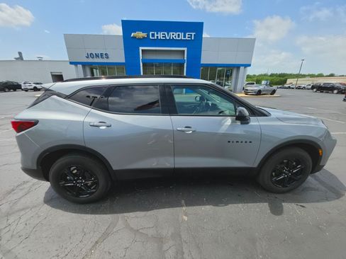 Used 2024 Chevrolet Blazer LT w/ Convenience Package AWD/4WD image 6