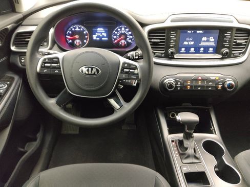 Used 2019 Kia Sorento FWD image 22