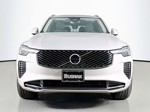 Certified 2025 Volvo XC90 B5 Plus image 2