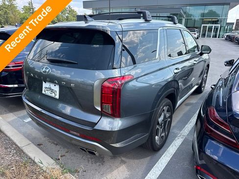 Used 2024 Hyundai Palisade Limited FWD image 3