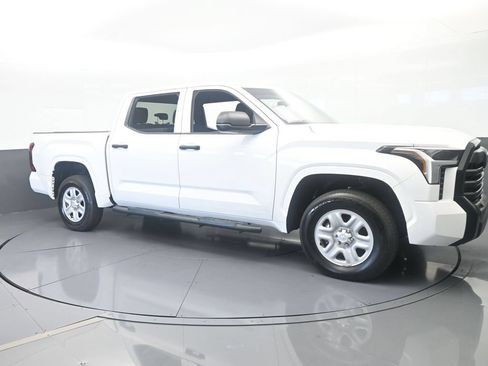 Used 2025 Toyota Tundra SR w/ SR Tow Package AWD/4WD image 8