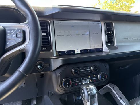 Used 2022 Ford Bronco Outer Banks AWD/4WD image 21